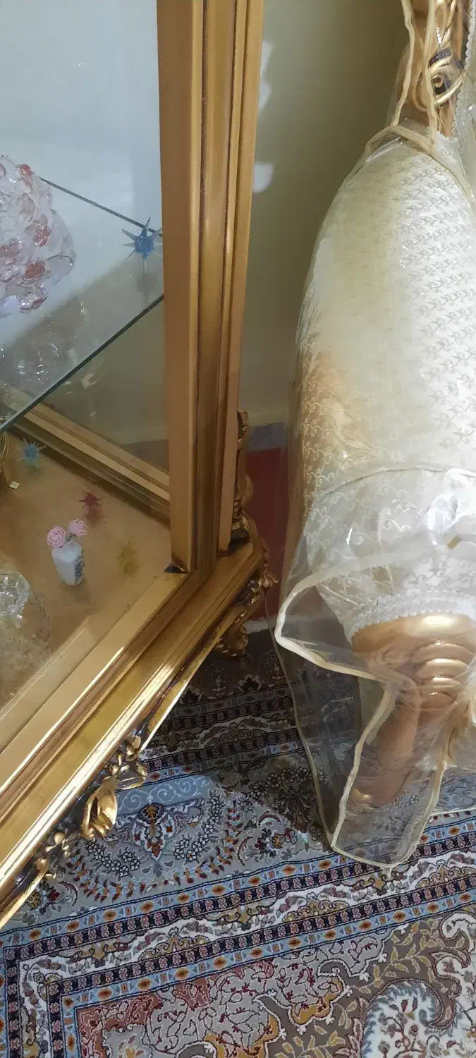 ویترین تمام چوب طلایی|بوفه، ویترین، کنسول|نسیمشهر, |دیوار