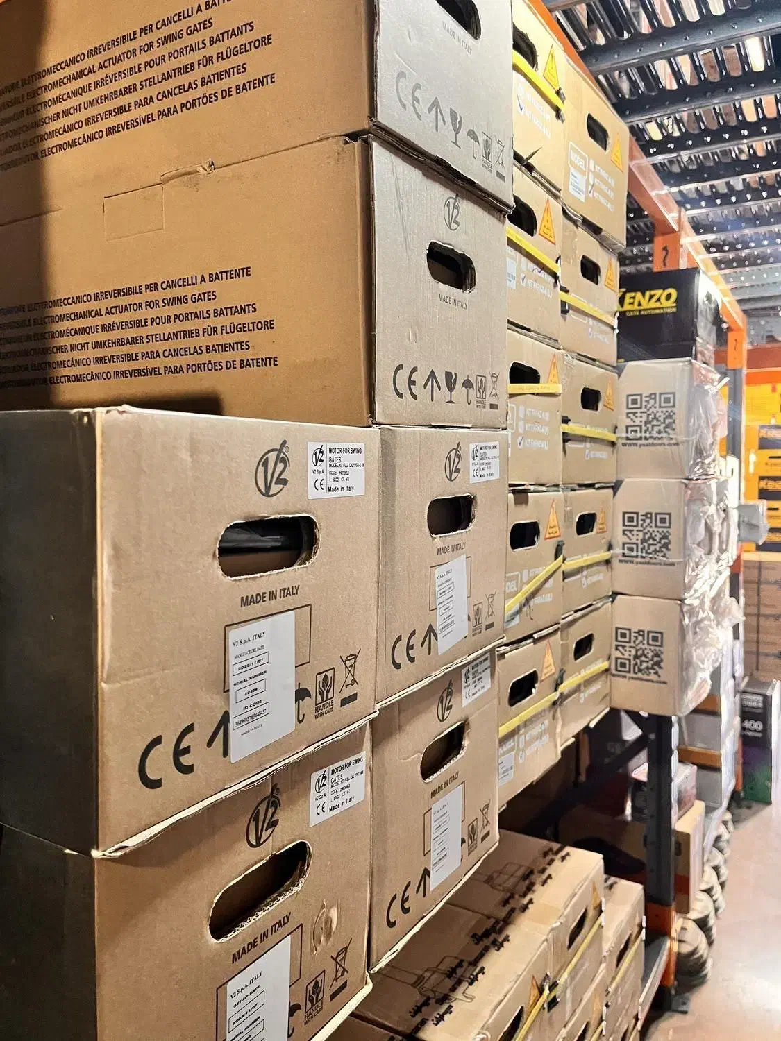 فروش عمده موتور کرکره و تیغه و قطعات برقی|عمده‌فروشی|کرج, شهرک اوج|دیوار