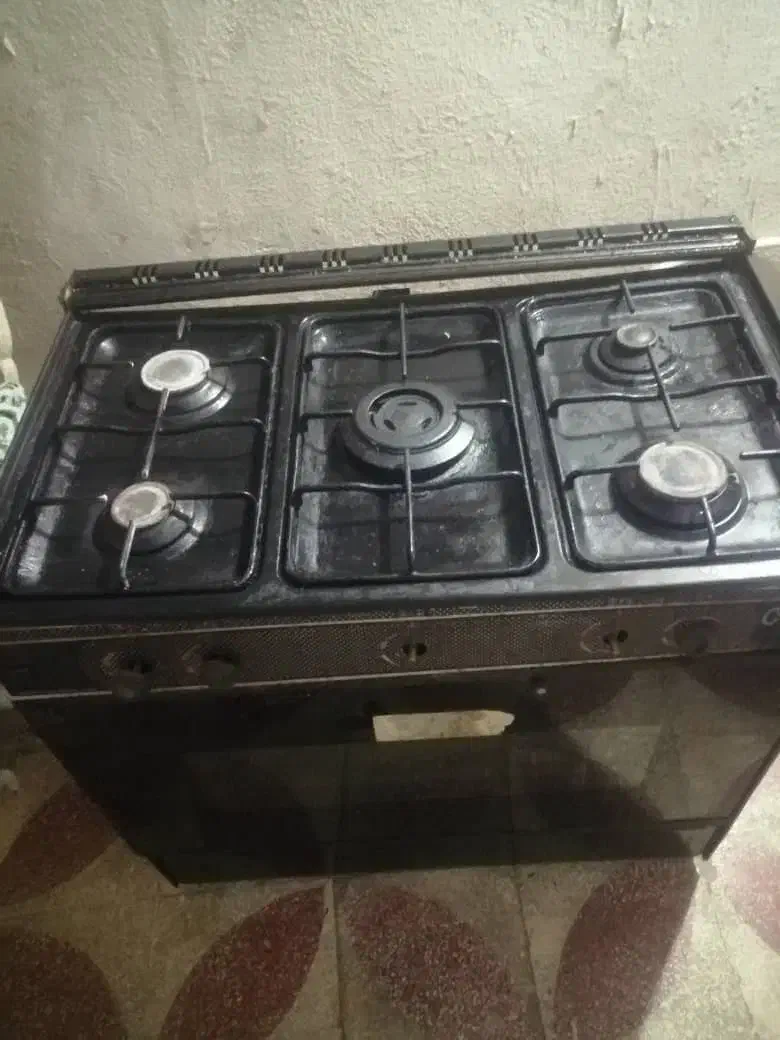 دو یخچال چیه گازپنج شعله فروشی|ظروف پخت‌وپز|شیراز, کوی زهرا|دیوار