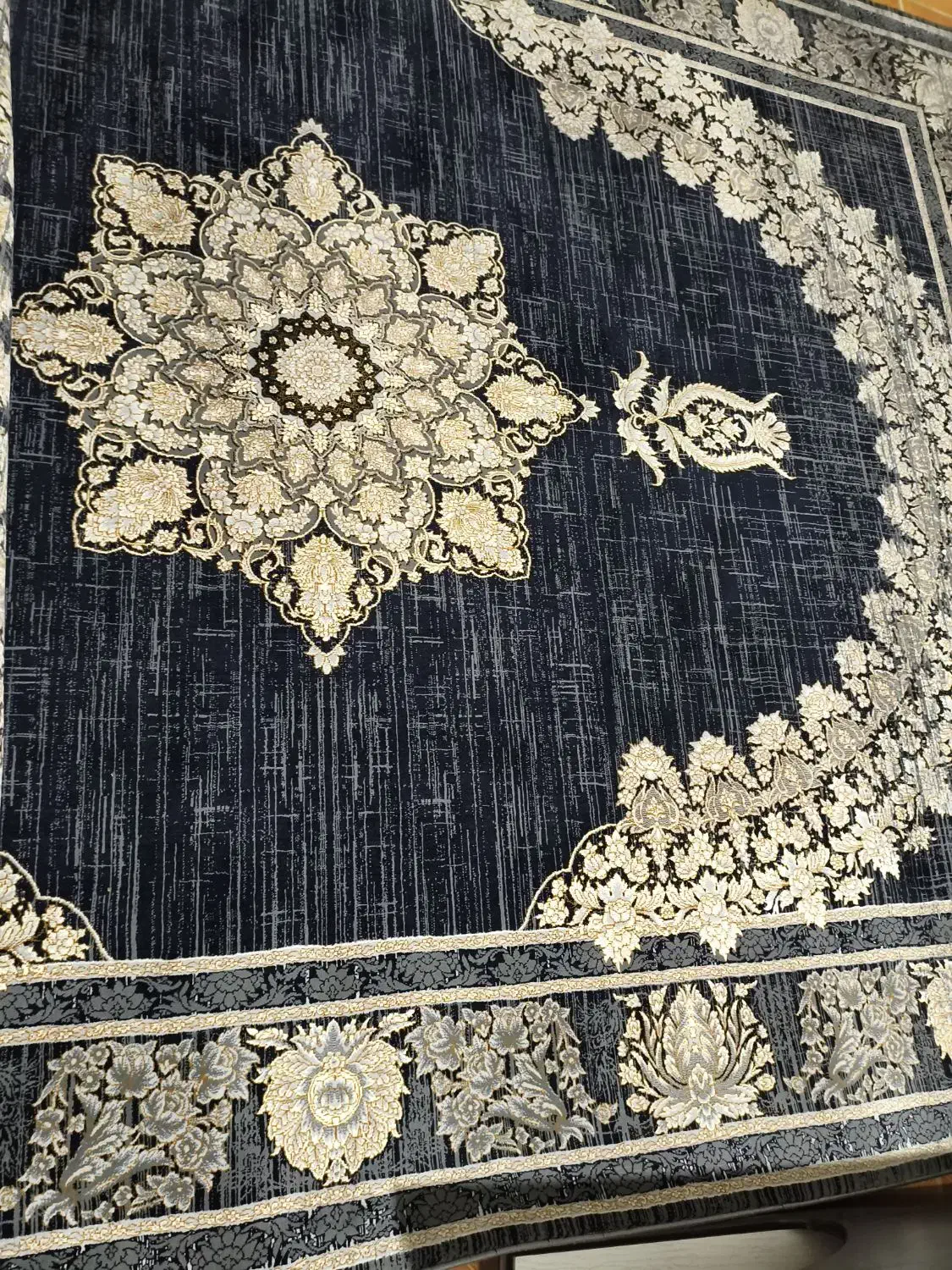 فرش یک ماه خریداری شده بدون استفاده|فرش|گرگان, |دیوار