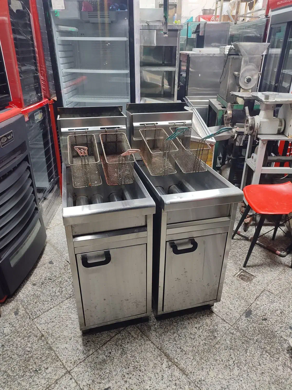 دوعدد سرخ کن صنعتی مبله در حد نونو|کافی‌شاپ و رستوران|نسیم‌شهر, |دیوار