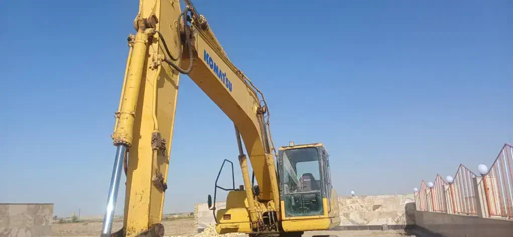 فروشی بیل مکانیکی۲۰۰|خودرو سنگین|زنجان, |دیوار