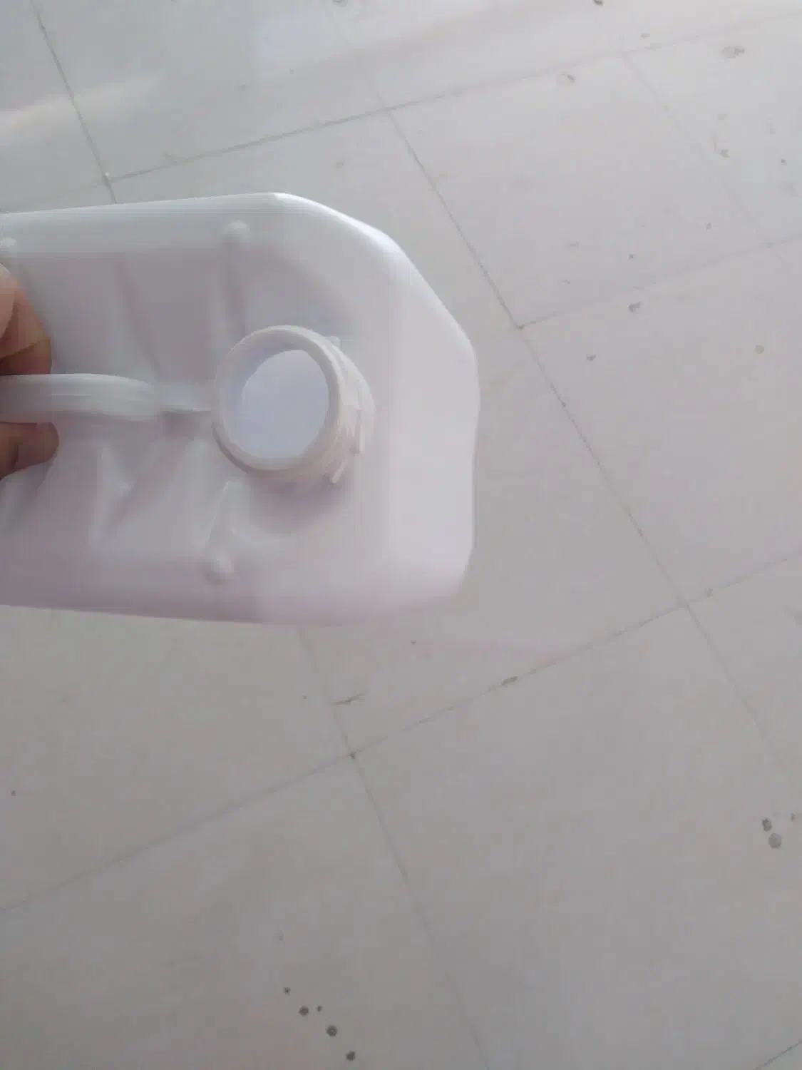 تعداد۲۸عدد گالن ۴لیتری نو هستند|ظروف نگهدارنده، پلاستیکی، یک‌بارمصرف|اردبیل, |دیوار