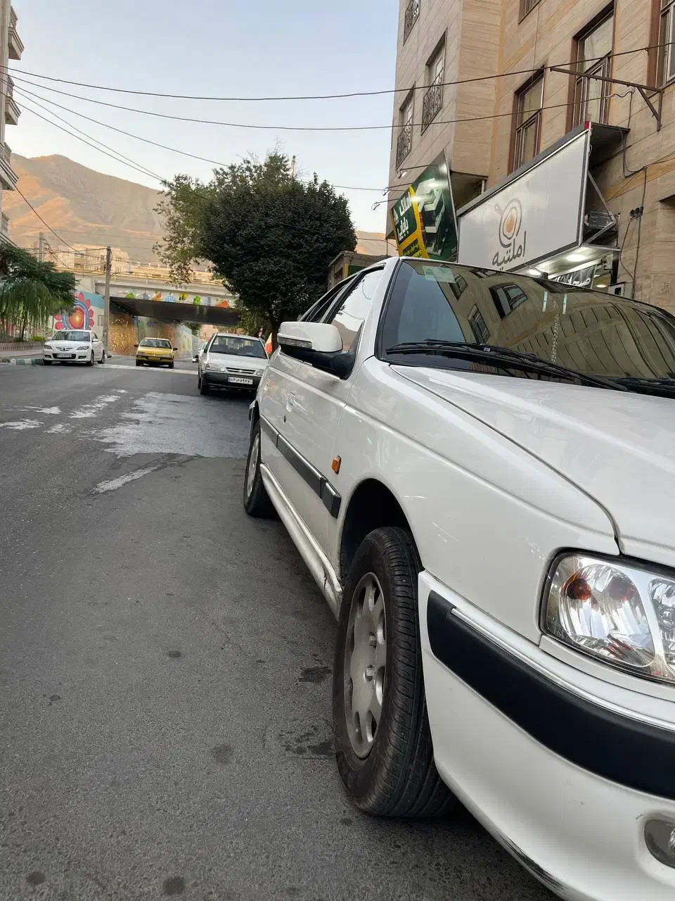 پژو پارس سال مدل ۹۸ بی رنگ واقعی|خودرو سواری و وانت|گرمدره, |دیوار