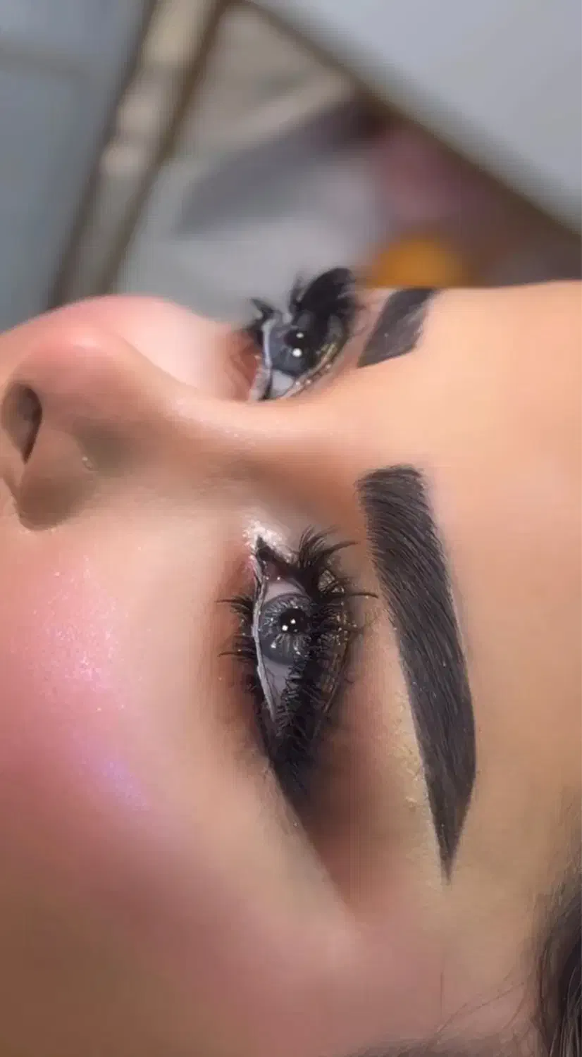 میکاپ شنیون حرفه ای|خدمات آرایشگری و زیبایی|مشهد, امام رضا (ع)|دیوار