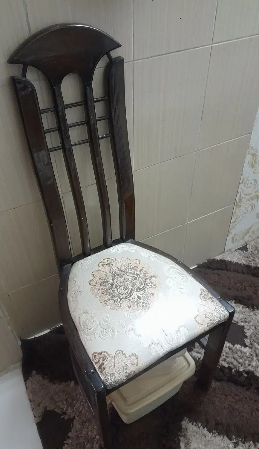 دو عدد صندلی سالم ۹۵۰|میز و صندلی غذاخوری|سبزوار, قصبه غربی|دیوار