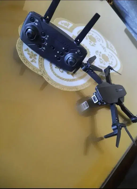 هلی شات مدل e88pro|دوربین عکاسی و فیلم‌برداری|تبریز, |دیوار