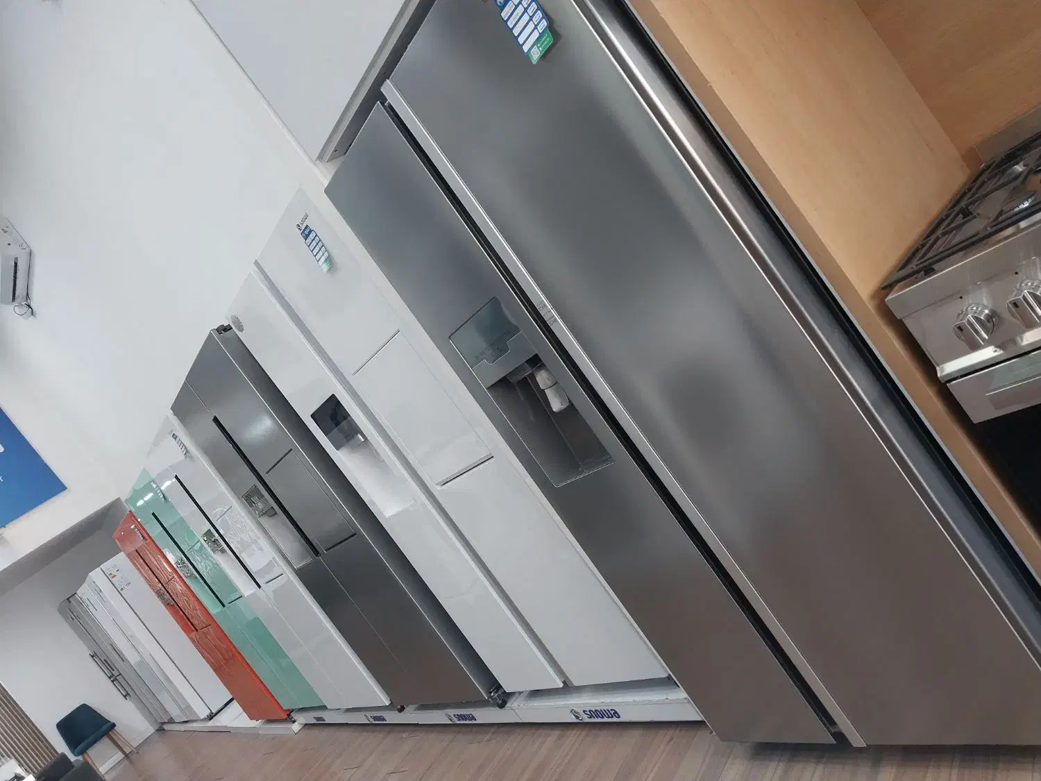 ساید ویترینی همراه باهدیه|یخچال و فریزر|نسیم‌شهر, |دیوار