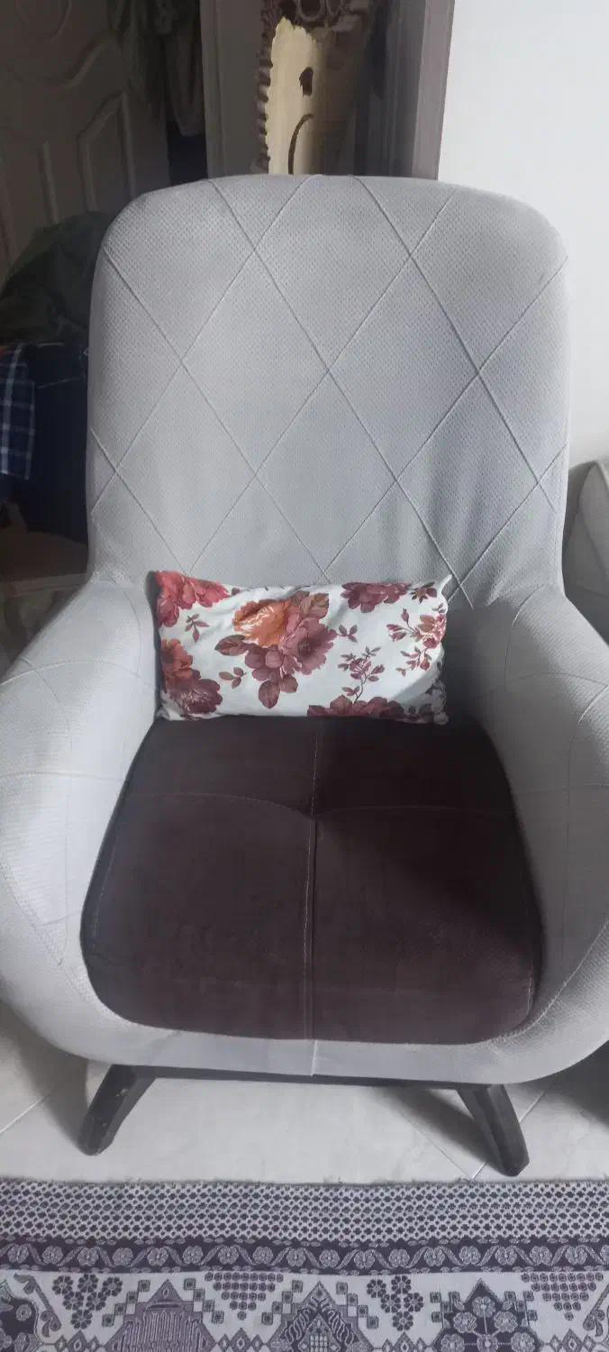 مبل راحتی۷نفره خوش رنگ پایه چوبی به بهترین پیشنهاد|مبلمان خانگی و میز عسلی|ری, شهادت|دیوار