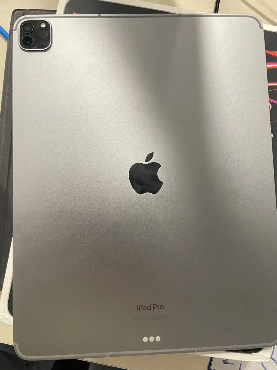 Ipad pro 2022 12.9 512 cellular + Magic Keyboard|تبلت|شیراز, باغ تخت|دیوار