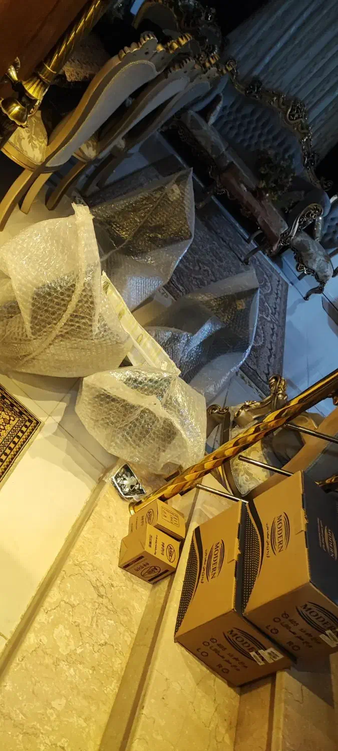 تعدادی لوازم بدنه 405|قطعات یدکی و لوازم جانبی|شیراز, گویم|دیوار