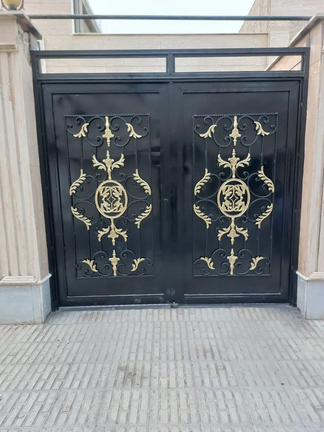 نقاشی منزل.درب و پنجره. وجوشکاری|خدمات پیشه و مهارت|آبیک, |دیوار