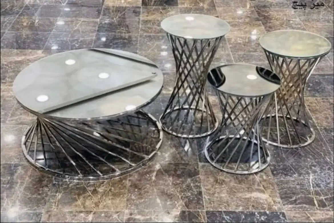 مبلمان برند چستر همراه با میزنهارخوری و عسلی ها|مبلمان خانگی و میز عسلی|اندیشه, اندیشه فاز ۱|دیوار