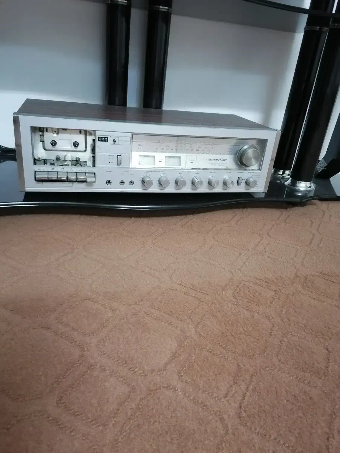 استریو قدیمی|کلکسیون اشیاء عتیقه|قم, باجک دو|دیوار