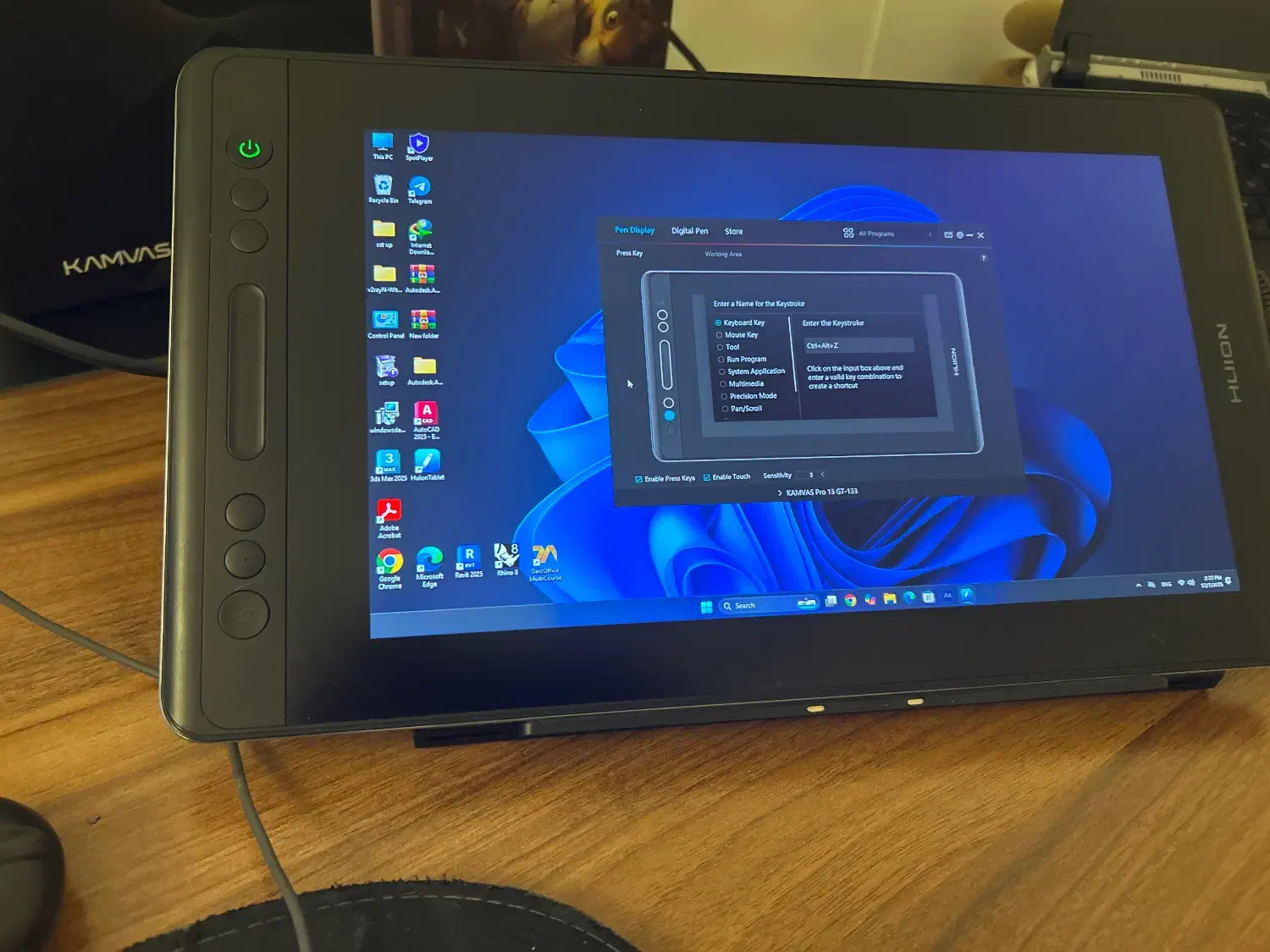 قلم نوری Huion kamvas pro13|لوازم جانبی موبایل و تبلت|مشهد, هفت تیر (حافظ)|دیوار