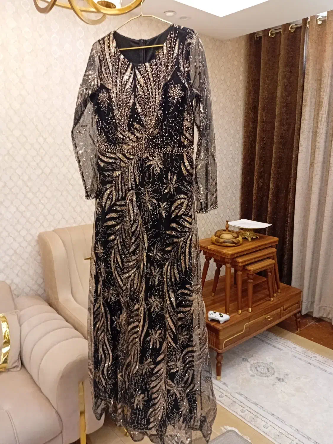 لباس مجلسی|لباس|کازرون, |دیوار