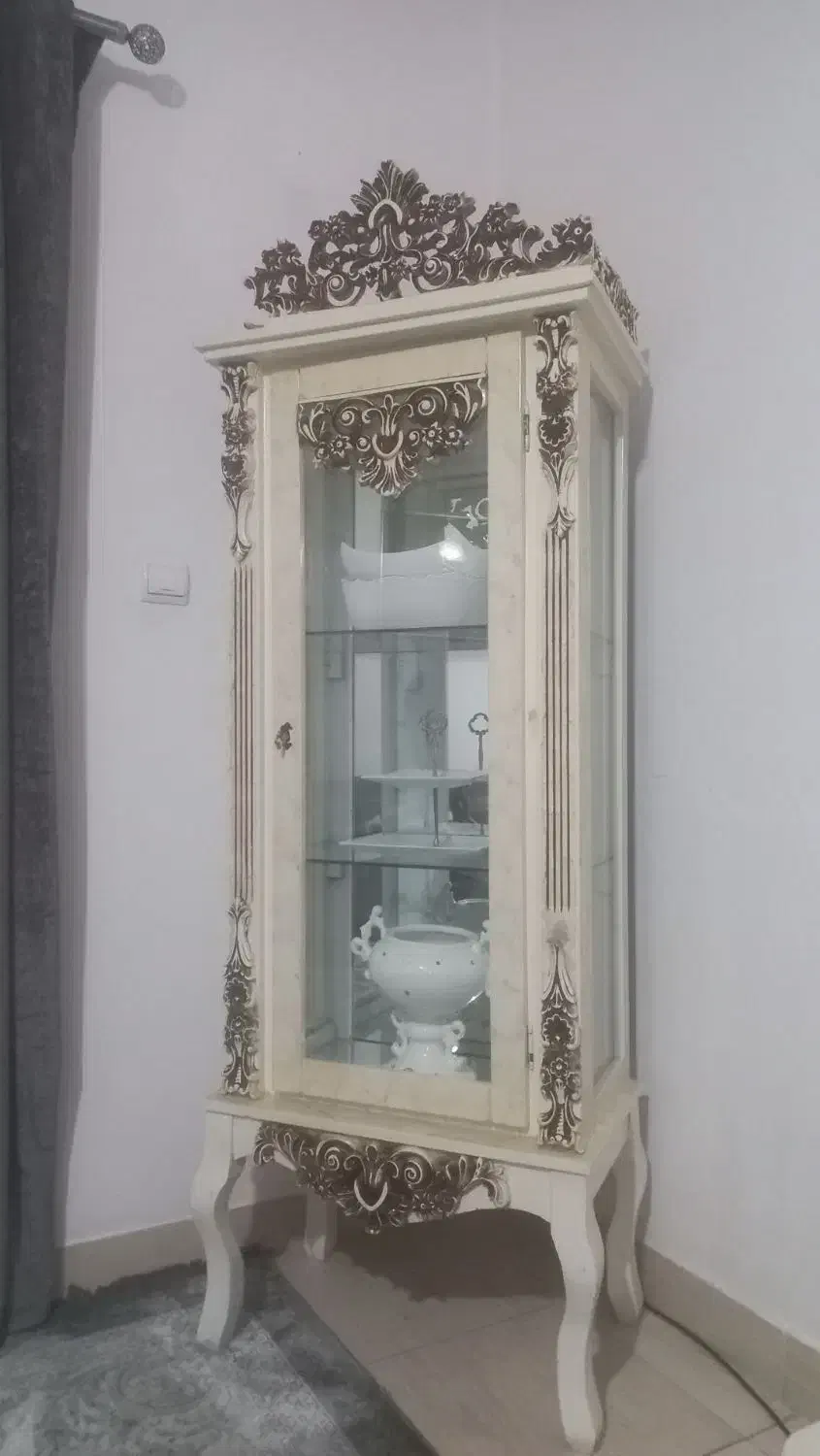 ویترین با میز تلویزیون|میز تلویزیون|رشت, چله خانه|دیوار