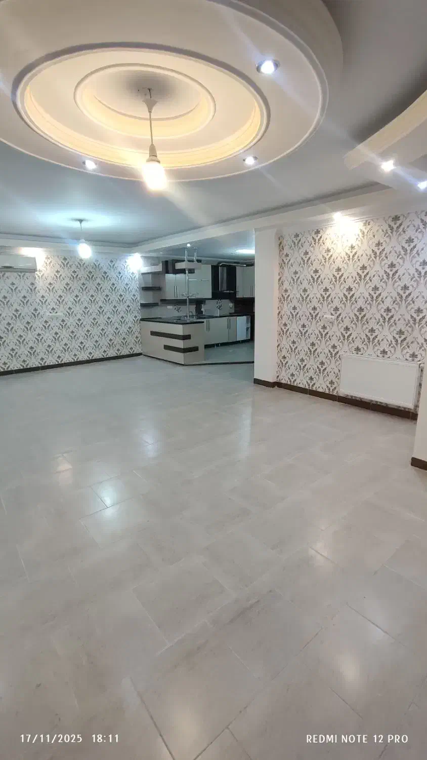 110 متر / تک واحدی/ گلسرخی|فروش آپارتمان|بروجرد, |دیوار