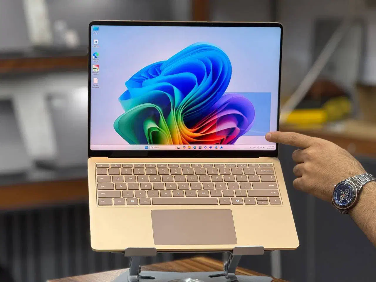 فروش انوع سرفیس وارداتی نقد/اقساط با گارانتی تعویض|رایانه همراه|تهران, میرداماد|دیوار