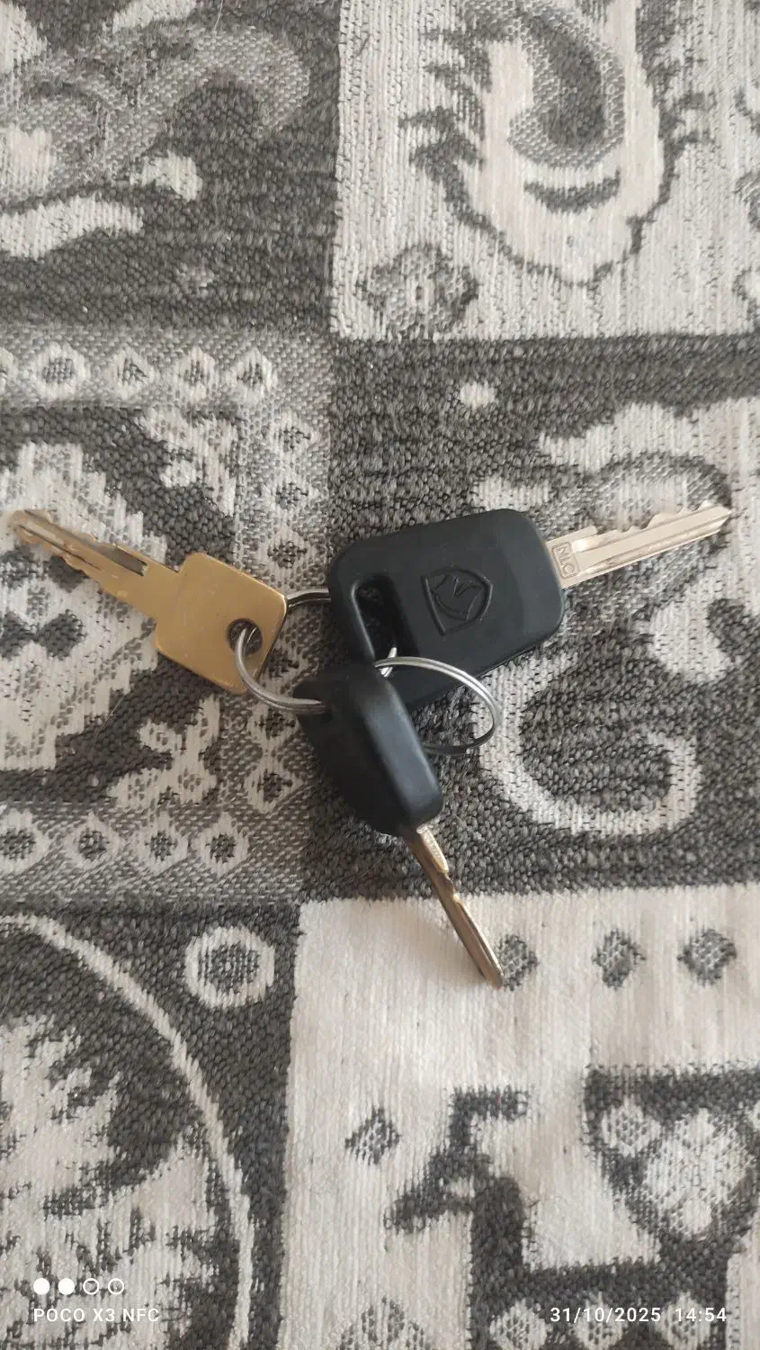 دسته کلید خودرو پیدا کردم|اشیا|خرمآباد, |دیوار