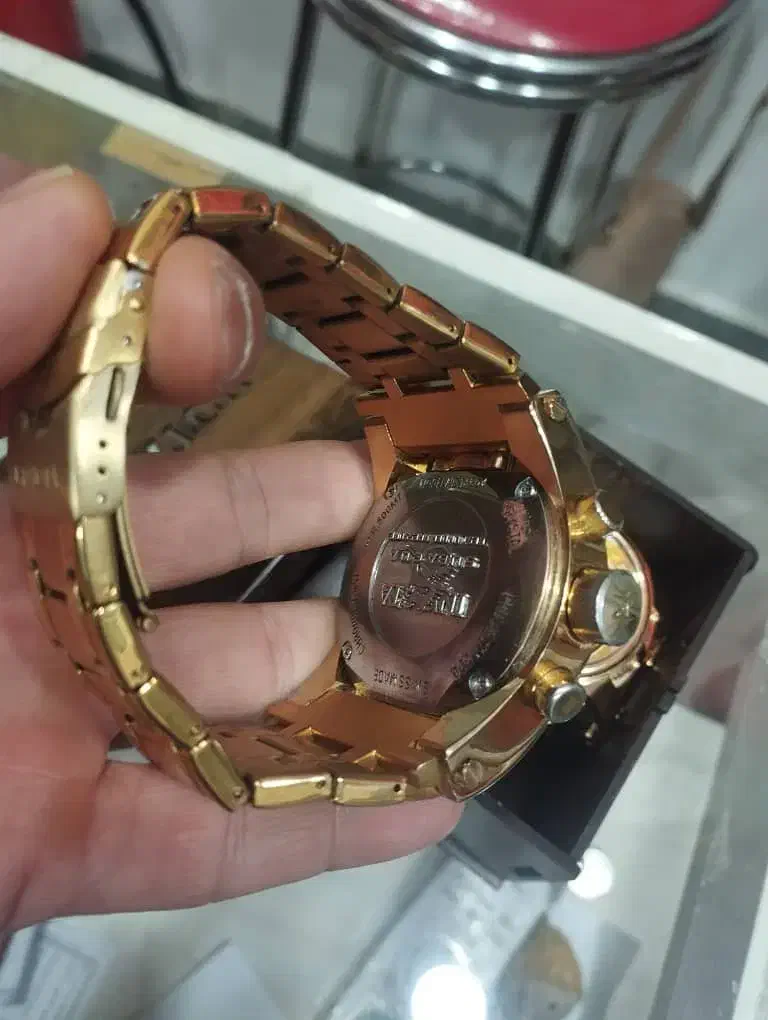 ساعت اینوکتا|ساعت|سبزوار, کوی گلستان|دیوار