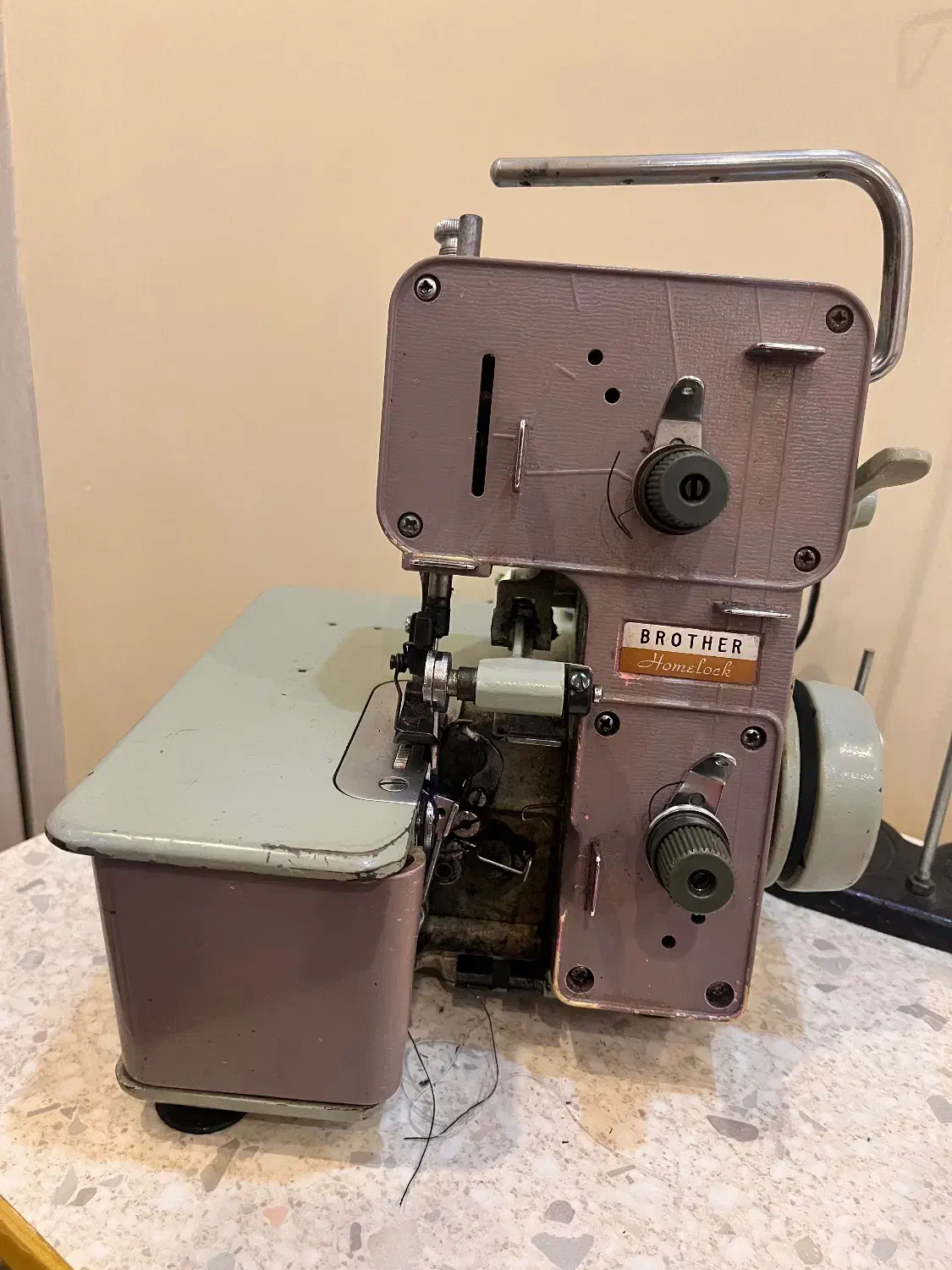 سردوز|چرخ خیاطی و ریسندگی|اهواز, کمپلو جنوبی|دیوار