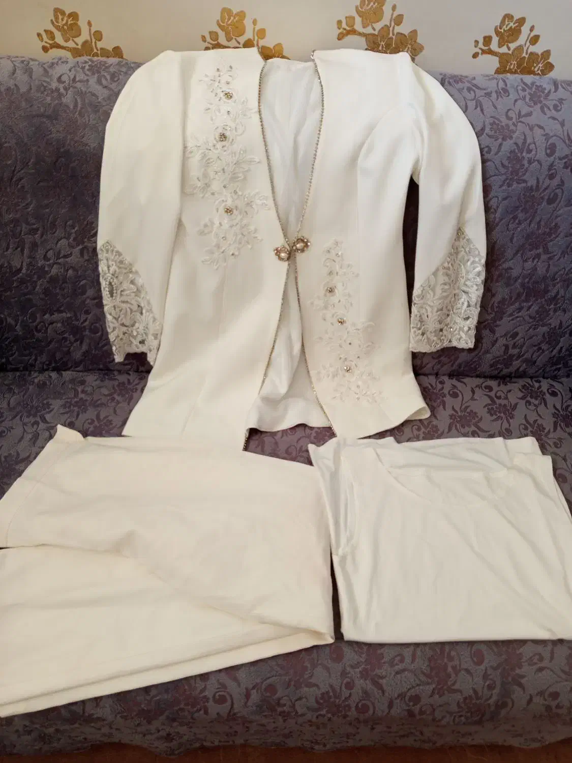 کت شلوار|لباس|اهر, |دیوار