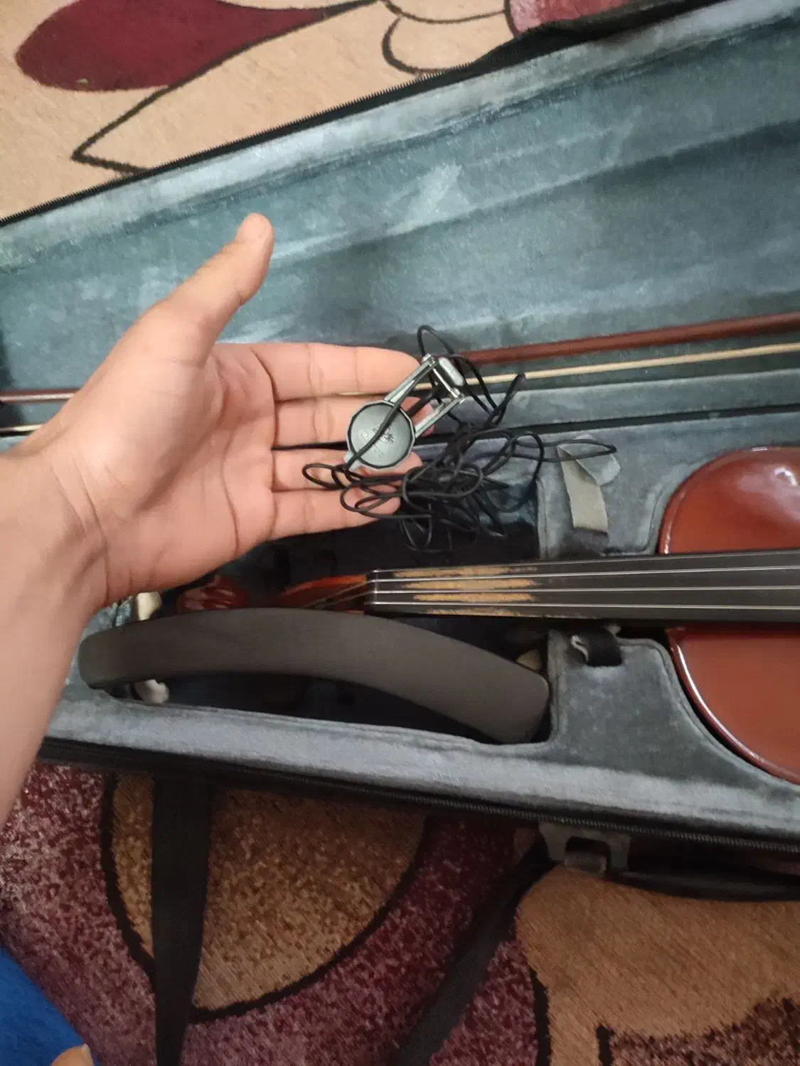 ویالون خوش صدا|ویولن|خرمشهر, |دیوار