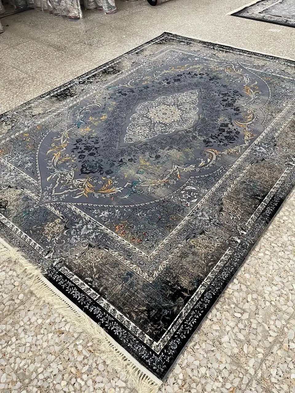 عرضه مستقیم فرش از کارخانه ..|فرش|یزد, |دیوار