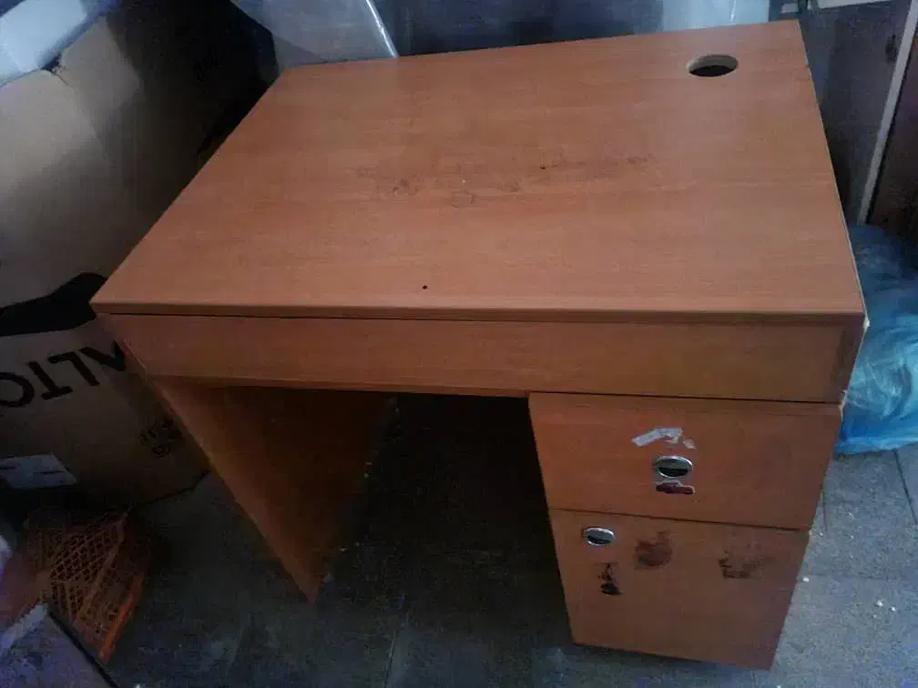 میز تحریر سالم یک در یک|میز تحریر و کامپیوتر|تبریز, |دیوار