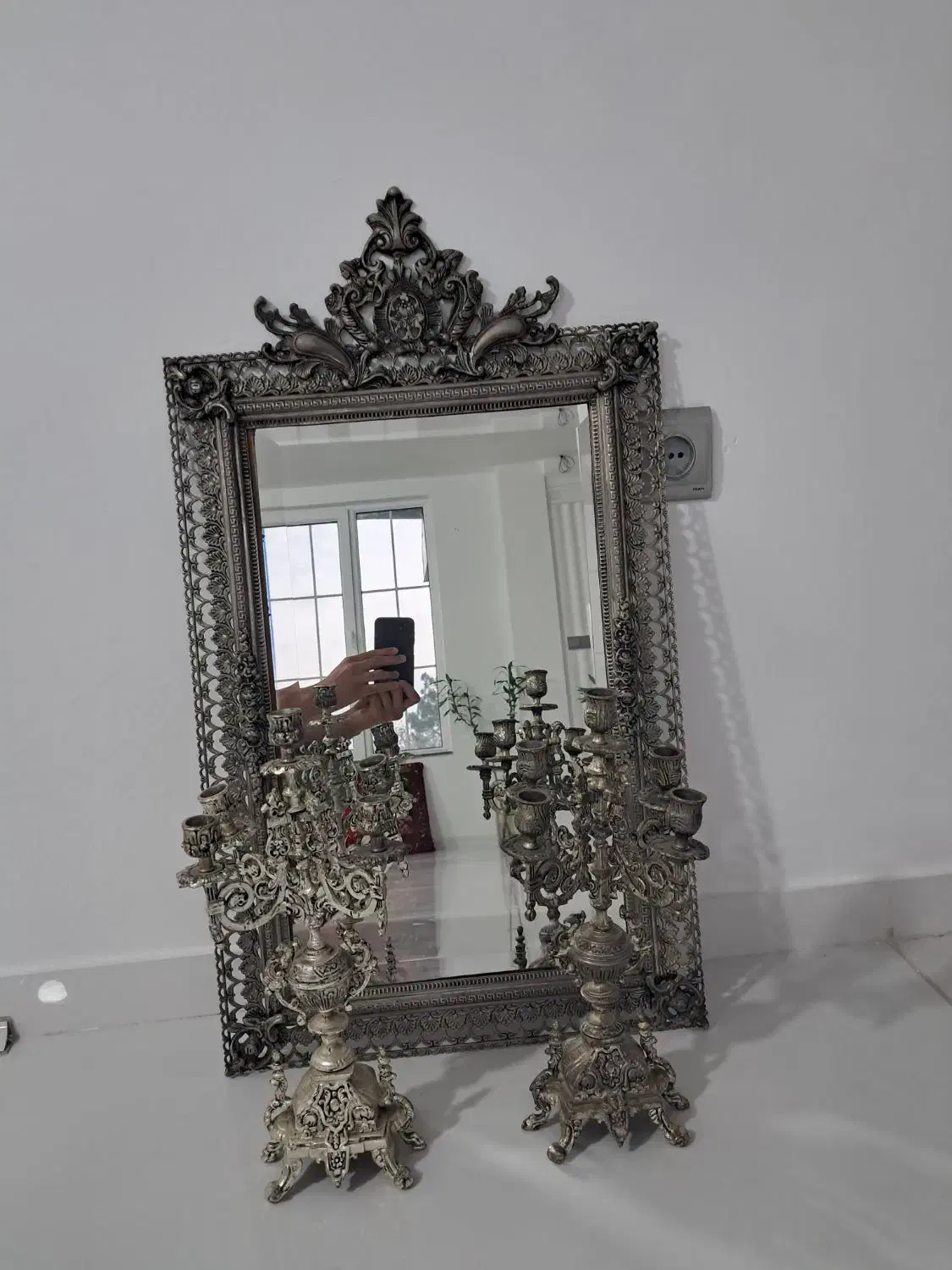 آینه و شمدان برنز|آینه|آستارا, |دیوار