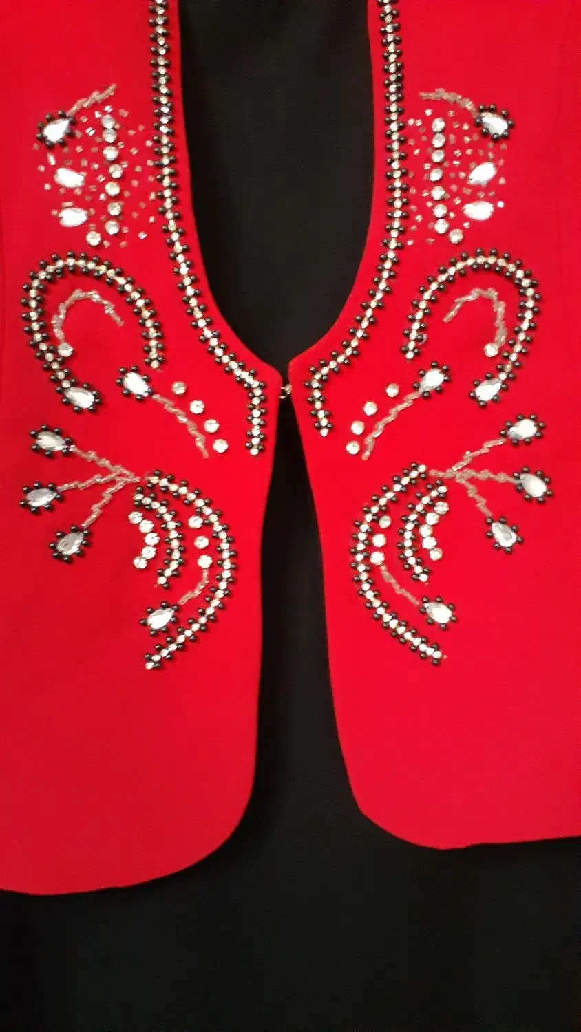 لباس مجلسی|لباس|قدس, شهرقدس|دیوار