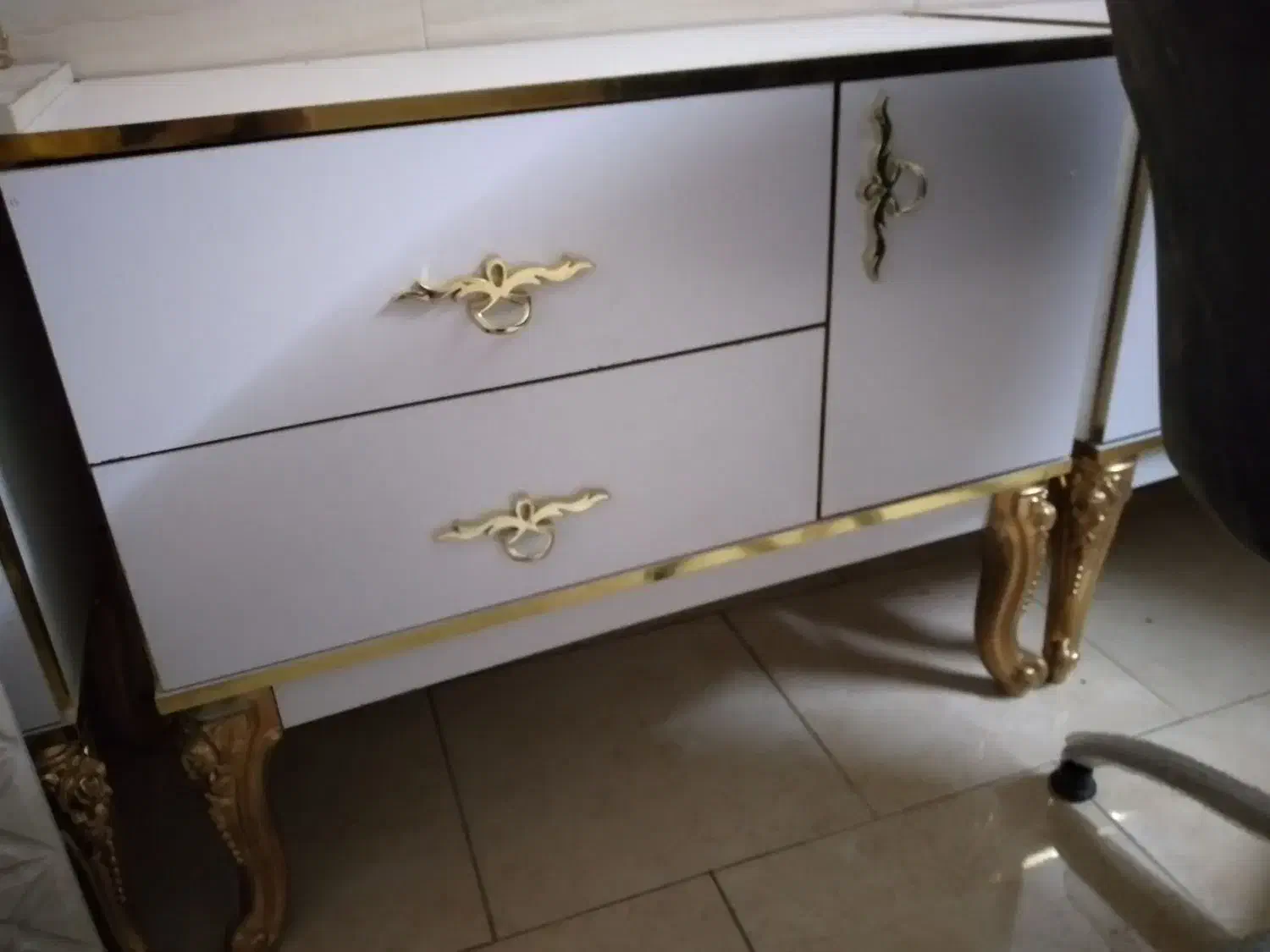 آینه کنسول|آرایشگاه و سالن‌های زیبایی|شاهرود, |دیوار