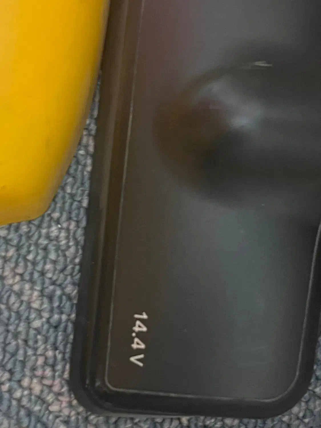 جارو شارژی بوش|جاروبرقی، جارو شارژی، بخارشو|اصفهان, کوی شهید کشوری|دیوار