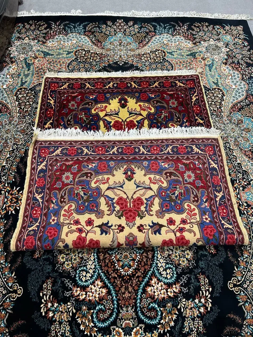 فرش دستبافت 1 در 1/5 گلسرخ|فرش|کرمانشاه, |دیوار