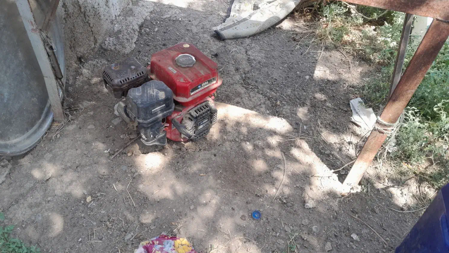 یک دستگاه آب گیر گوجه ، لیمو ، انگور و|ماشینآلات صنعتی|پارسآباد, |دیوار