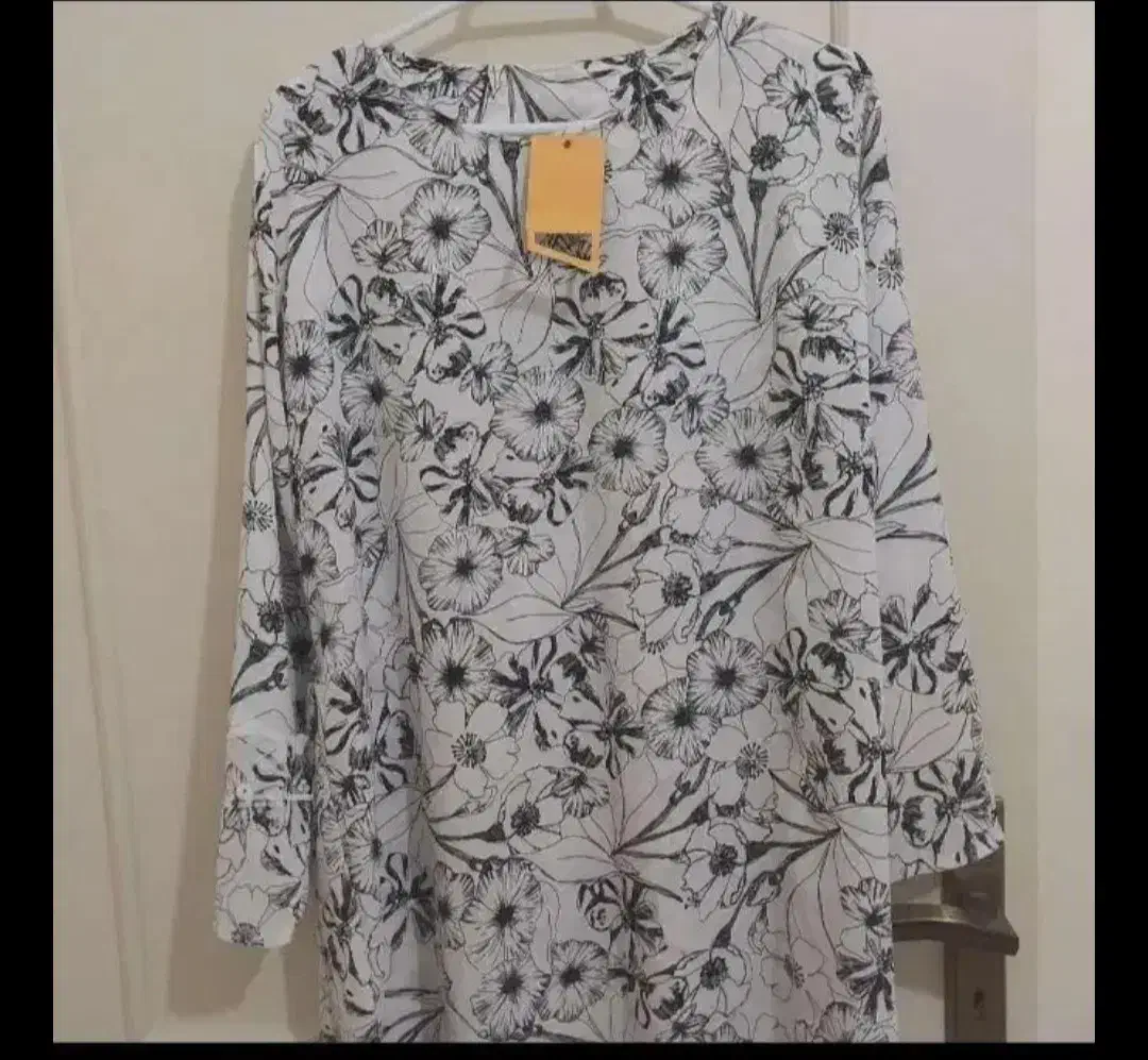 شومیز حریر سفید|لباس|آمل, |دیوار