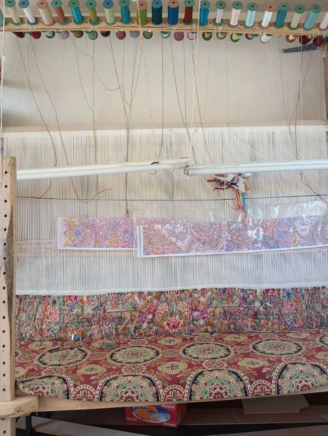 فرش نیمه کاره|فرش|اسکو, |دیوار