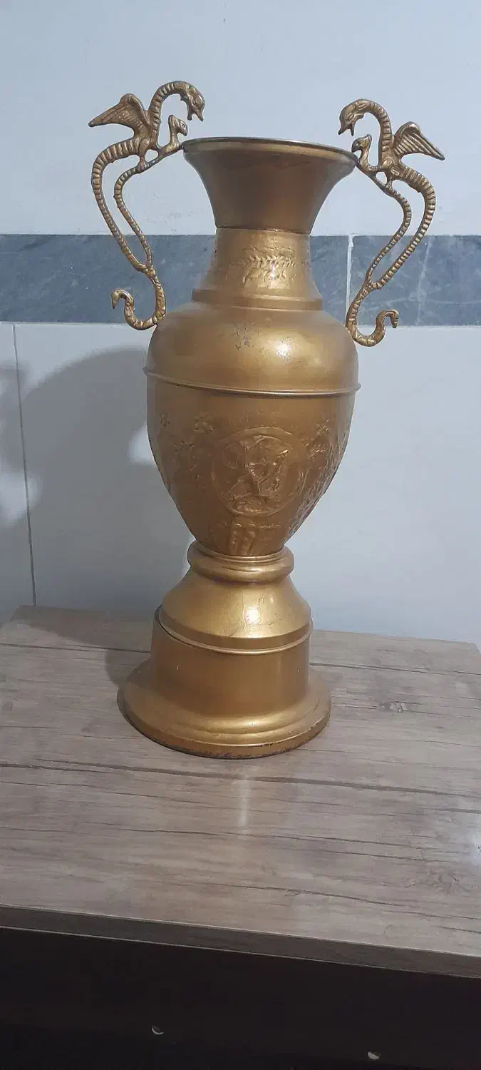 جام زرین و قدیمی|کلکسیون اشیاء عتیقه|سقز, |دیوار