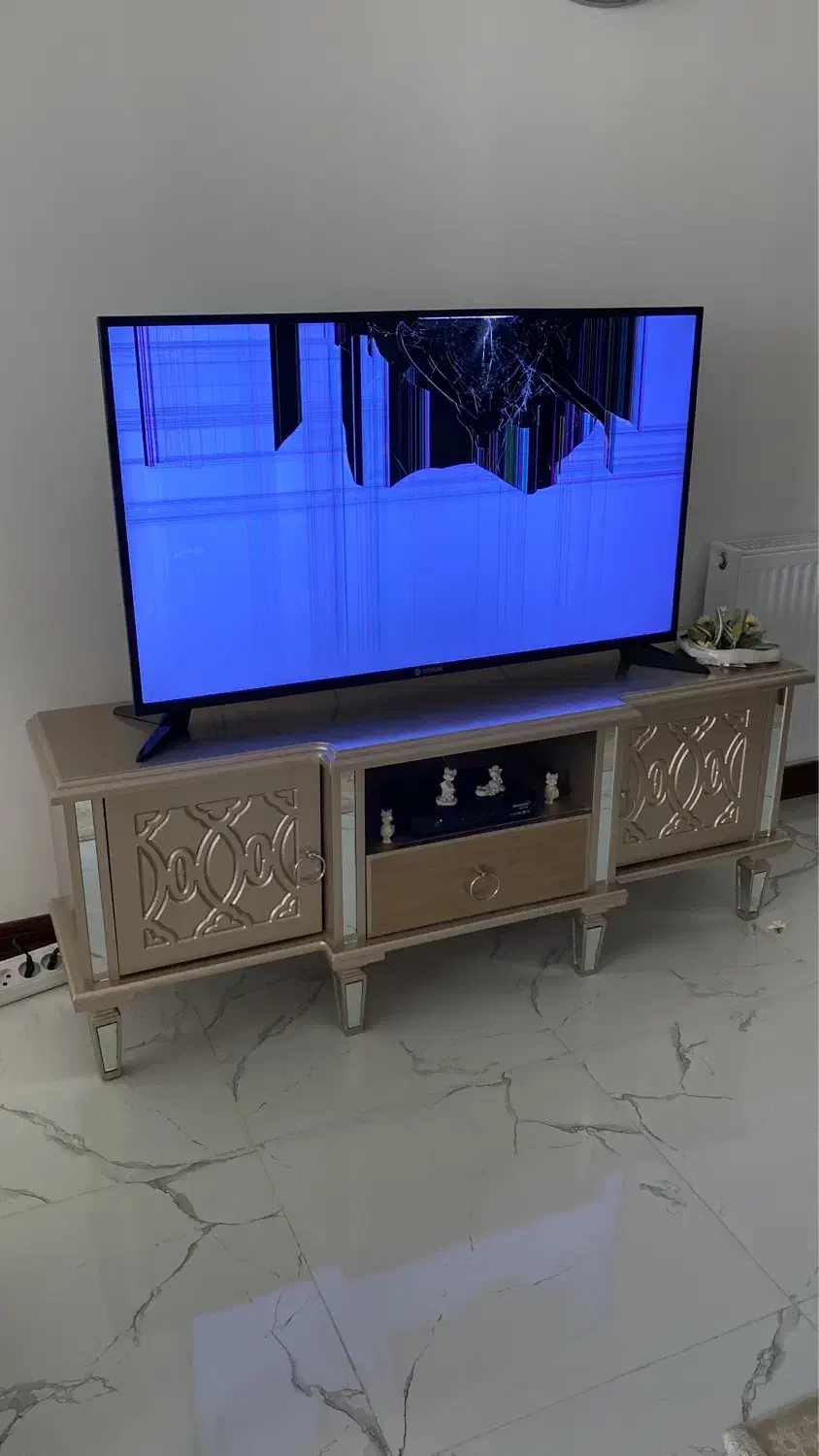 تلویزیون|تلویزیون و پروژکتور|کرج, شهرک نهال و بذر|دیوار