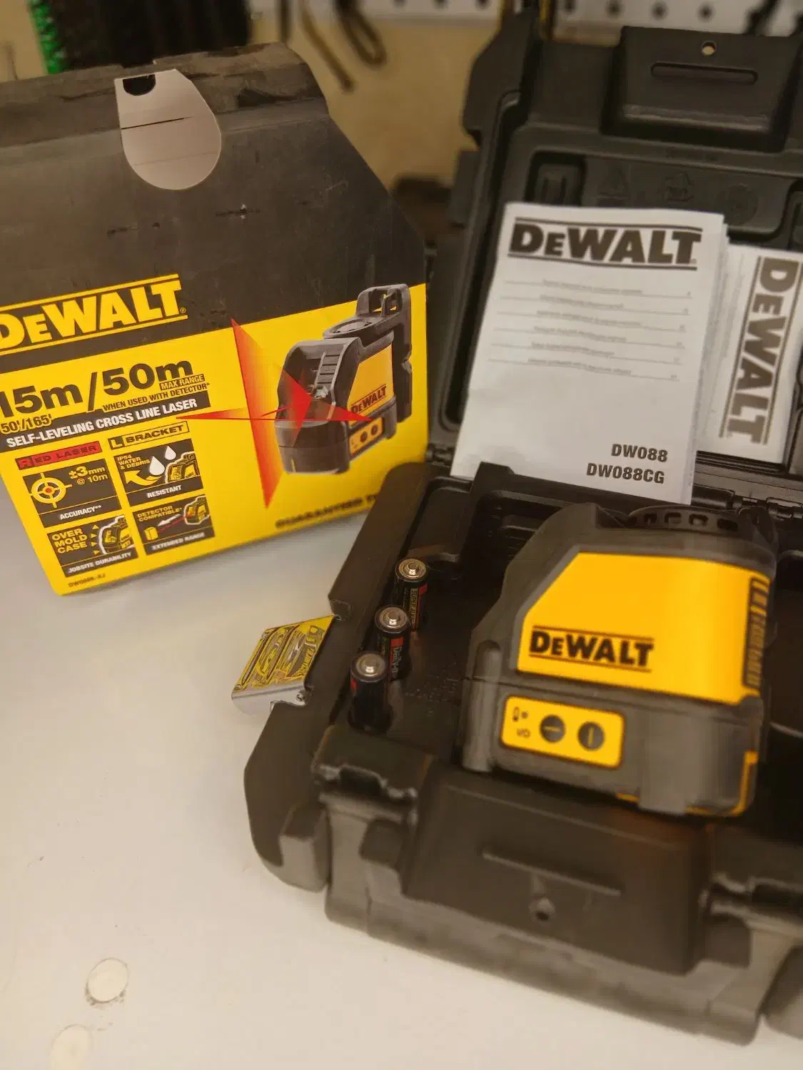 تراز لیزری دیوالت به ضمانت شرکتی اصالت محصول|ابزارآلات|مشهد, شهرک لشکر (شهرک غرب)|دیوار