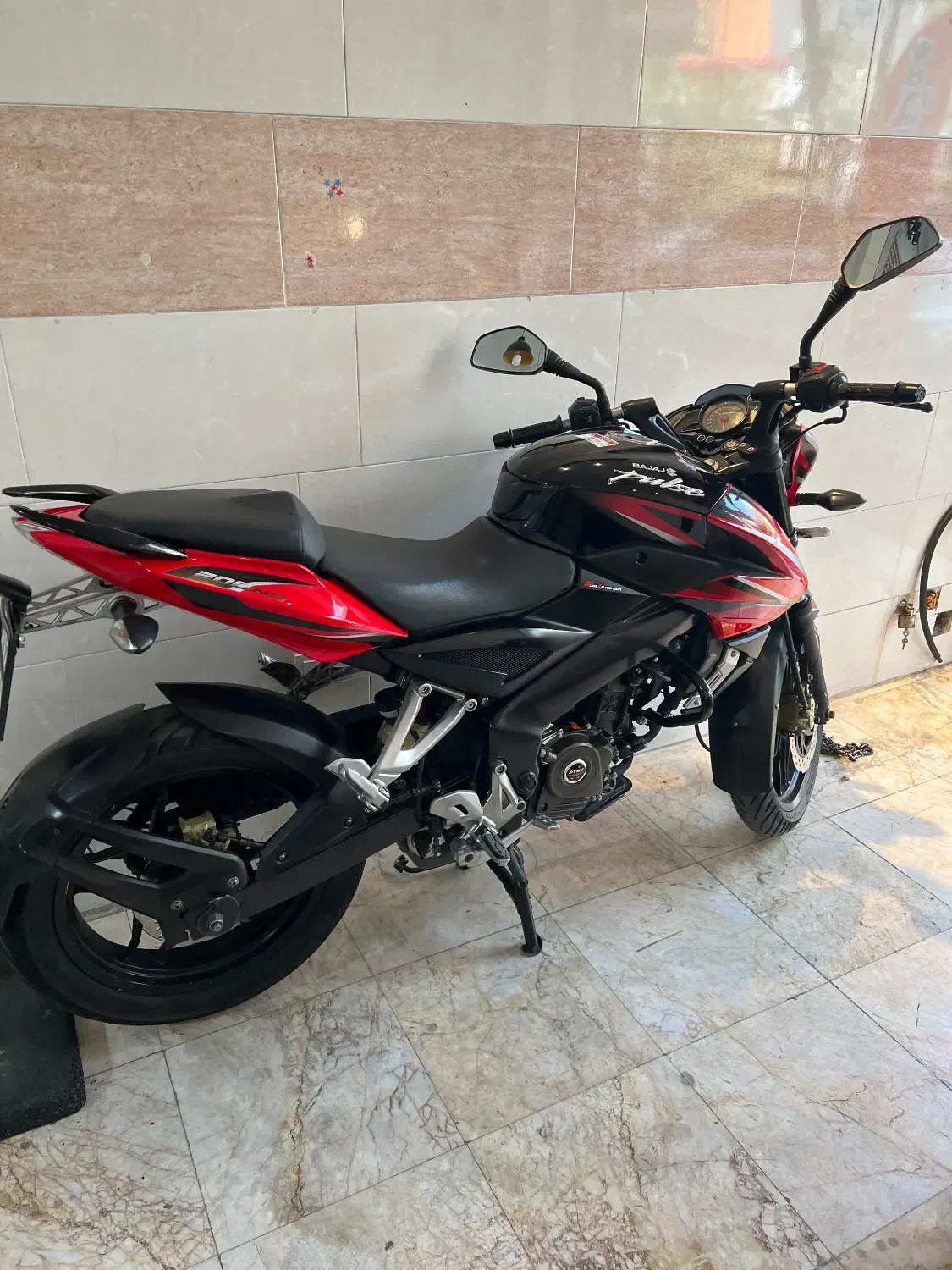 موتور ns200 مدل۹۶ ترقه  تمییز|موتورسیکلت|تهران, نبی اکرم|دیوار