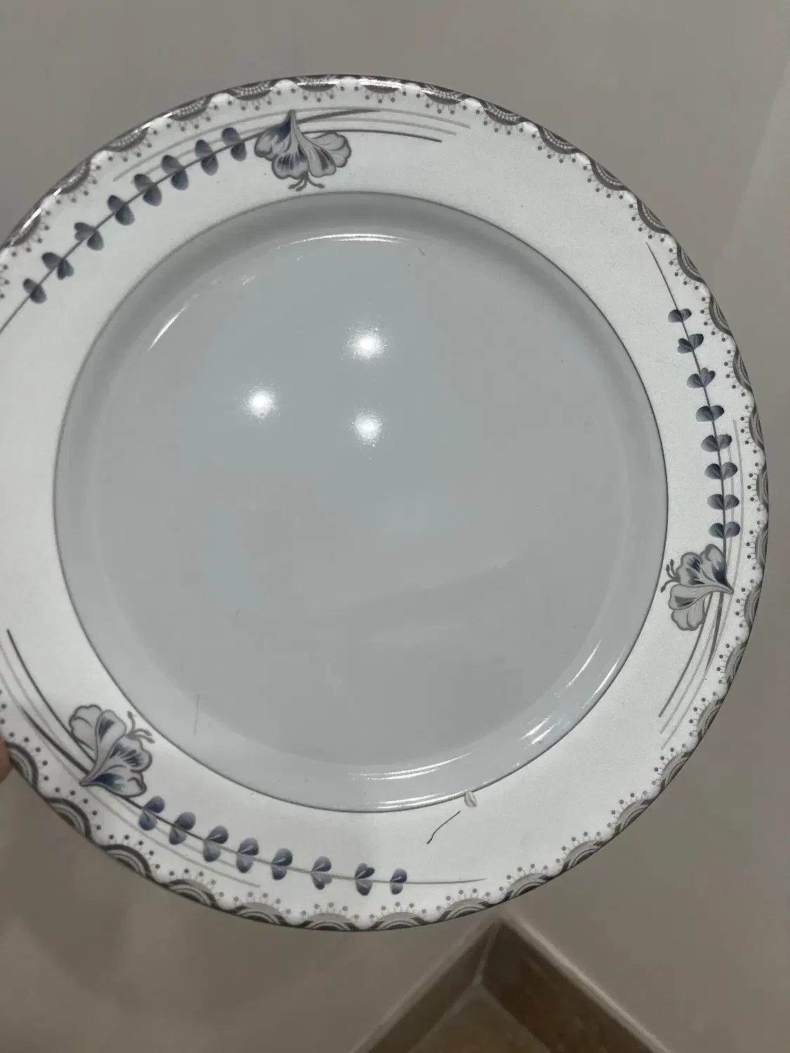 سرویس چینی توس کاملا نو ۱۰۸ پارچه|ظروف سرو و پذیرایی|مشهد, انقلاب|دیوار