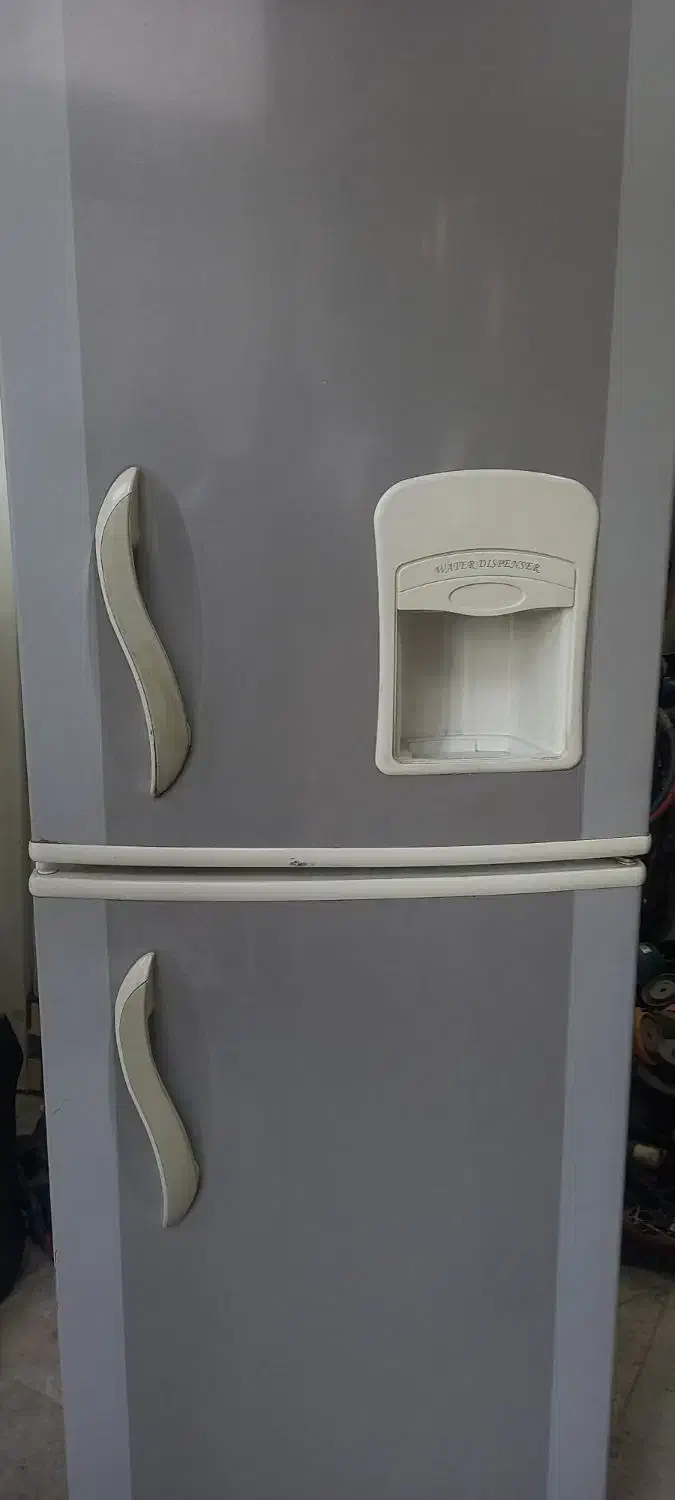 یخچال فریزر سایوان|یخچال و فریزر|چهارباغ, |دیوار