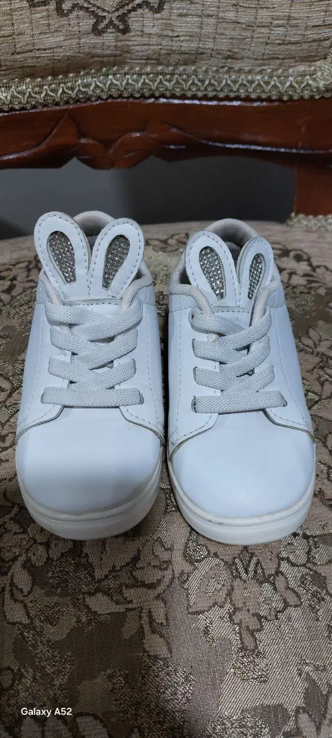 کتونی بچگونه و بوت|کیف، کفش، کمربند|آستارا, |دیوار