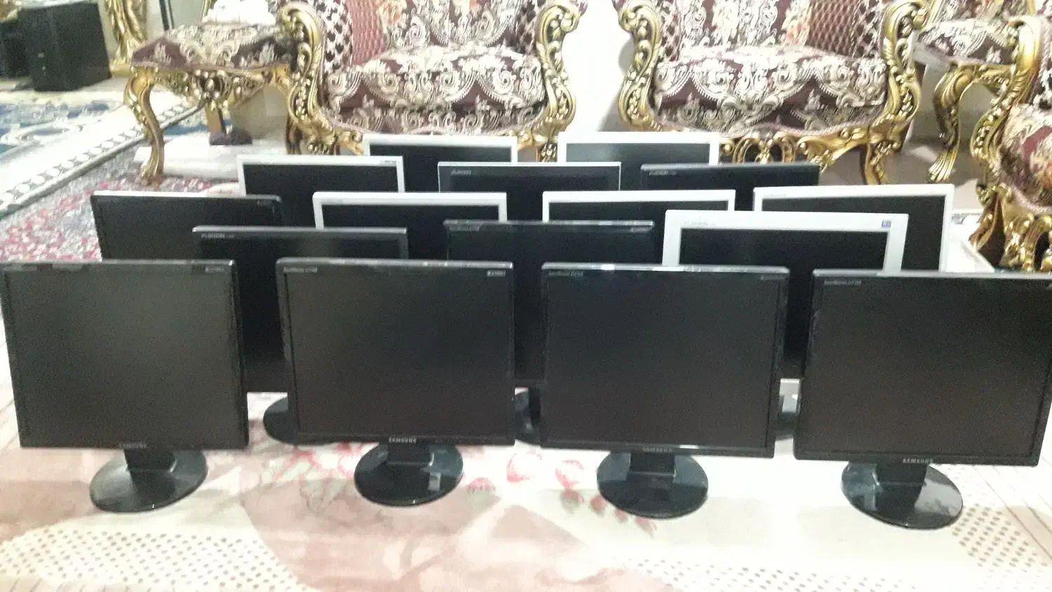 مانیتور ۱۷ اینچ LCD مناسب رایانه و دوربین|رایانه رومیزی|گرگان, |دیوار