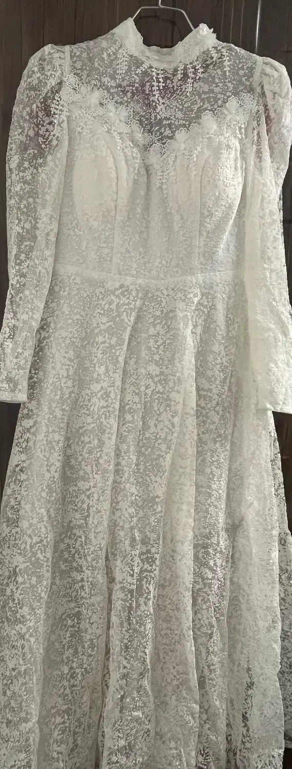 لباس عقد|لباس|کاشان, آیت الله سعیدی|دیوار