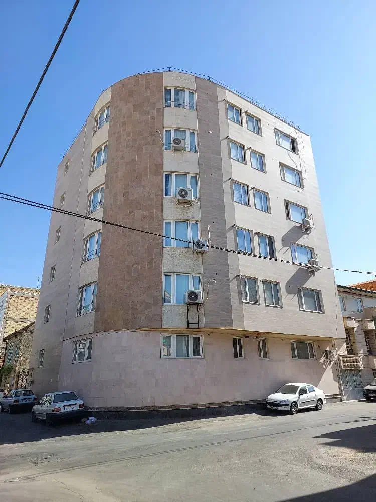 فروش واحد ۱۰۷ متر/ سند/ پارکینگ/ نصبیات درجه یک|فروش آپارتمان|ارومیه, |دیوار