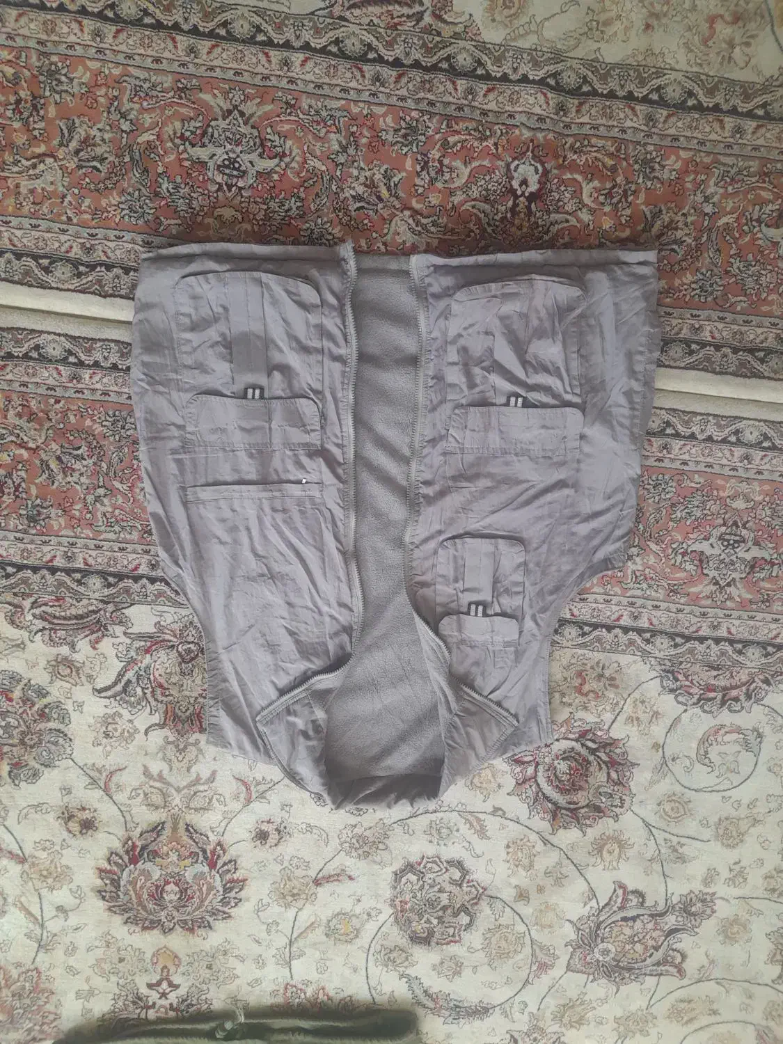 پافر یاژیله|لباس|بروجرد, |دیوار