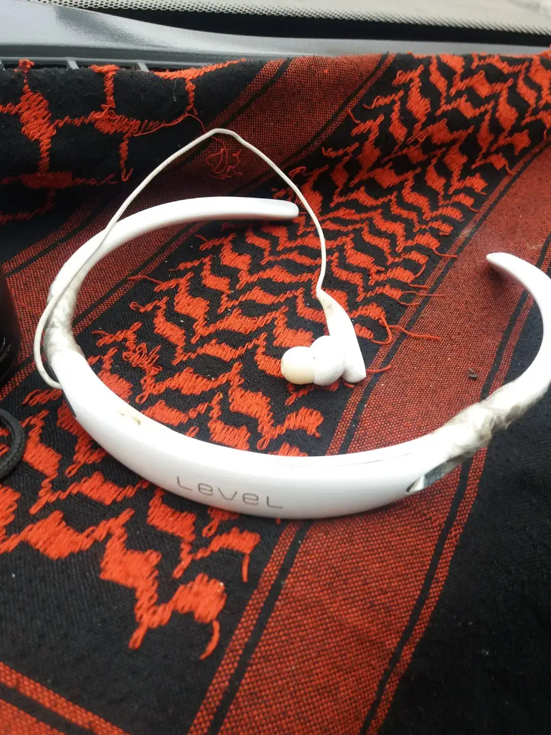 هندزفری بلوتوثی و اسپیکر شارژی|پخشکننده همراه|اصفهان, عمان سامانی|دیوار